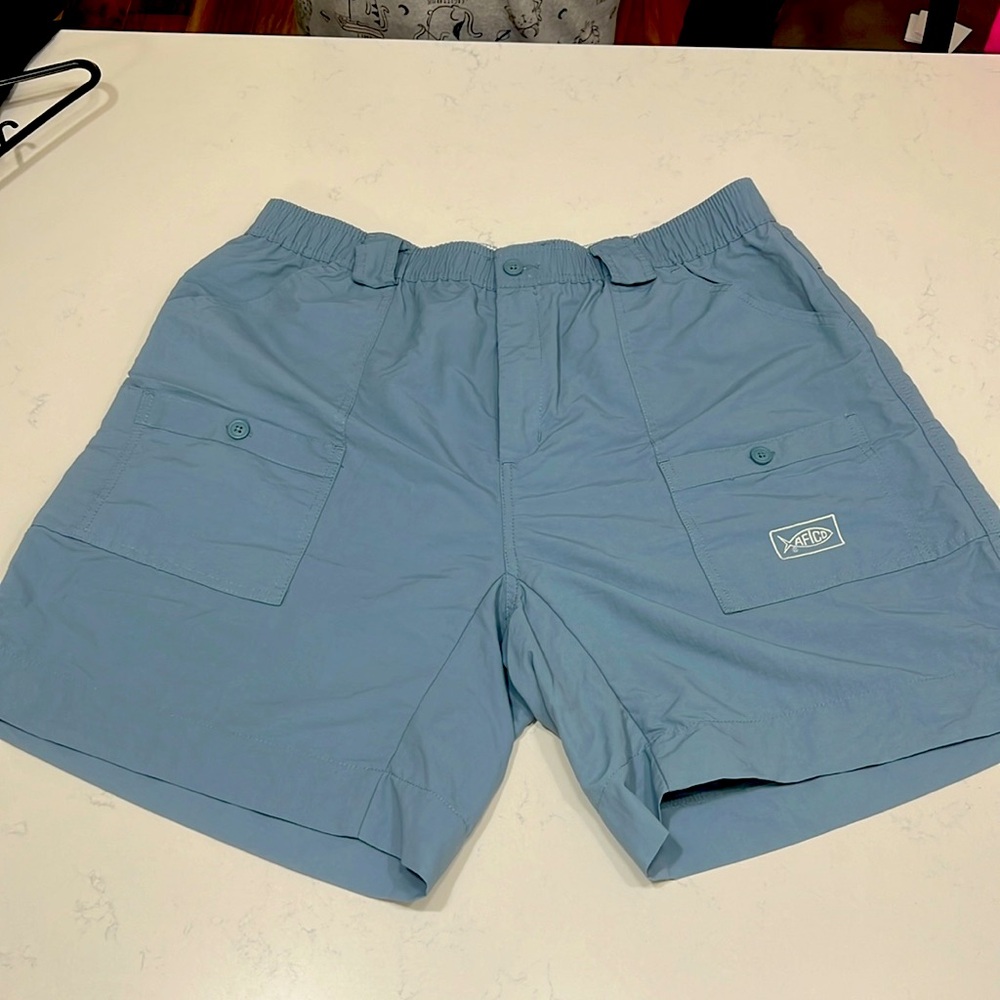Mens Aftco shorts gently used condition size 38